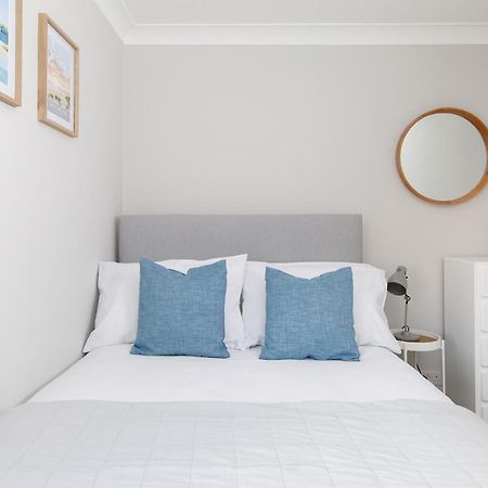 Apartament Little Blue By The Butler Collection Chichester Zewnętrze zdjęcie